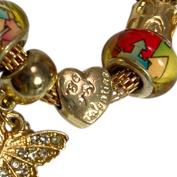 🍭5 for $20🍭 Gold tone Butterfly Charm adjustable Bracelet CC - Picture 3 of 7